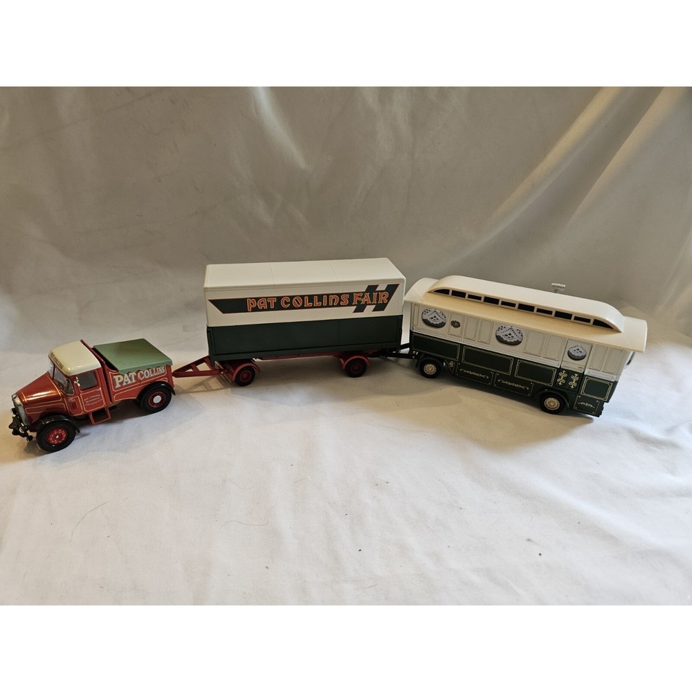 Corgi 16502 1/50 Pat Collins Fair Scammell Highwayman Trailer & Caravan Diecast